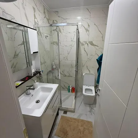 Luxury 2 Golem (Tirana)