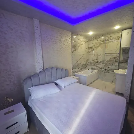Luxury 2 Golem (Tirana)