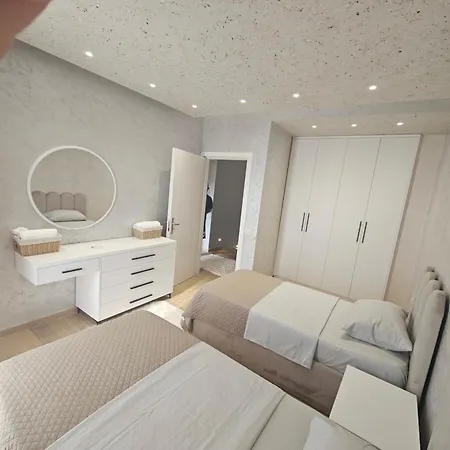 Appartement Luxury 2 *