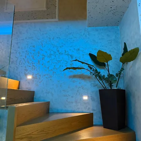 Luxury 2